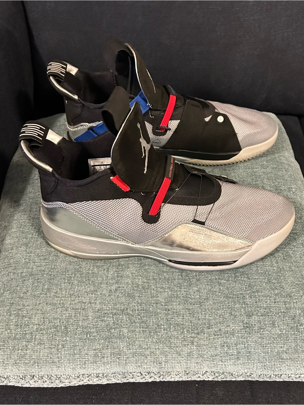 AJ 33/ AIR JORDANS XXXIII Metallic Silver